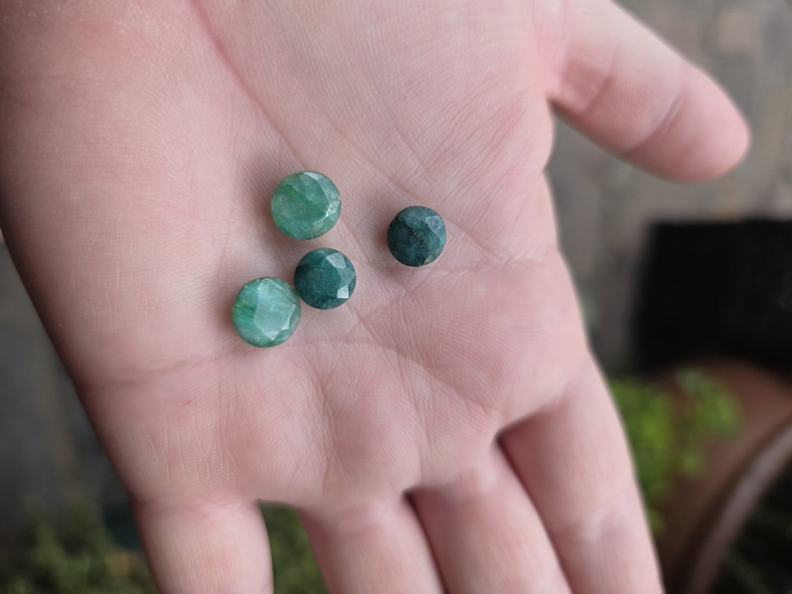 Faceted Emerald Gemstone Bundle - Image 3
